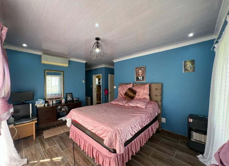 To Let 4 Bedroom Property for Rent in Kathu Northern Cape